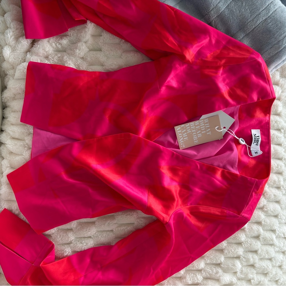 Tiger mist Vibrant Pink Blazer